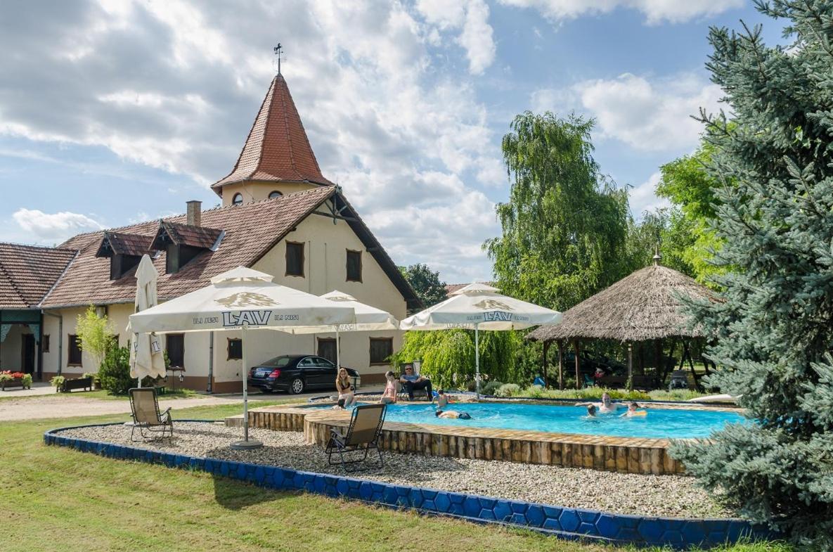 Country House Majkin Salas * Palić